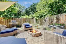 Austin Oasis with Cowboy Pool Close to Downtown