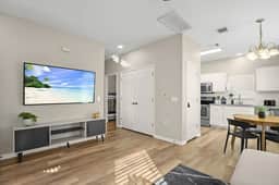 Chic Austin Getaway Steps from Bustling Downtown