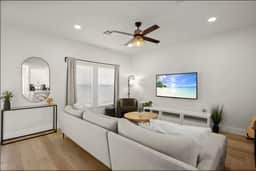 Modern 3BR Retreat Near Downtown Austin