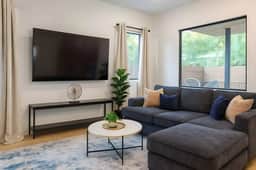 6BR 5BA Luxury Downtown Oasis | 2 Pools + Hot Tub