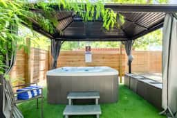 10BR Retreat w/ Hot Tub, Steps to Downtown