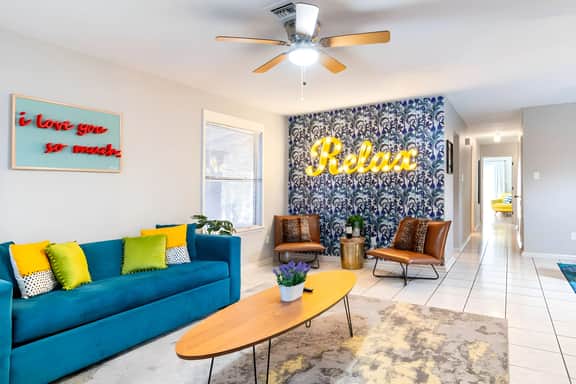 3BR House – Walk to Rainey St, Downtown & the Lake