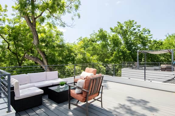Huge 5BR Gem w/ Hot Tub - Near Downtown, SXSW