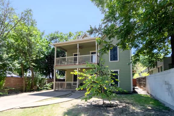 Huge Artistic Home in SoCo w/ Cowboy Pool