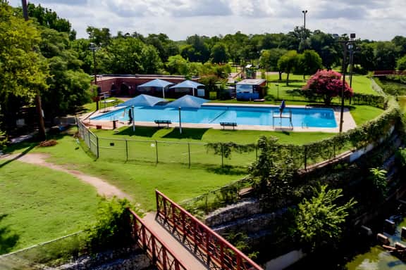 10BR Retreat w/ Hot Tub, Steps to Downtown