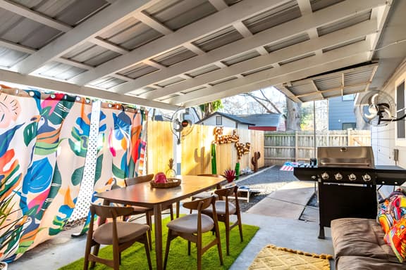 3BR House – Walk to Rainey St, Downtown & the Lake